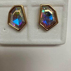 VINTAGE SWAROVSKY GOLD TONE DISTINCTIVE RADIANT MULTI-HUE PRIZM PIERCE EARRINGS